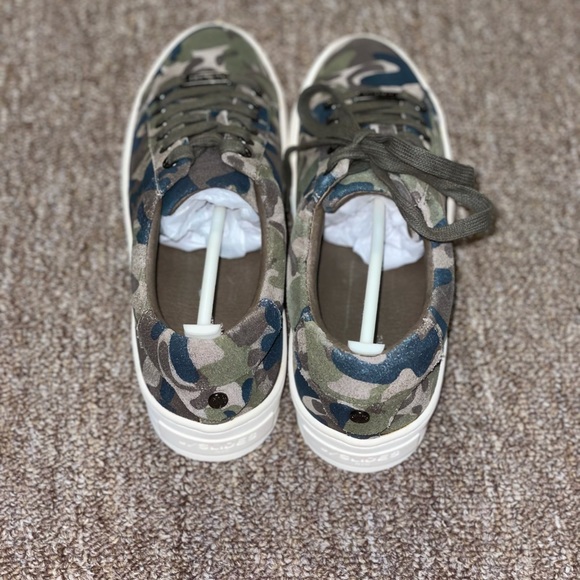 J/Slides Women's Hippie Sneaker Green Camo Suede - Picture 4 of 6